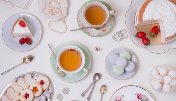 С какими сладостями стоит дарить чай: гид по сочетаемости