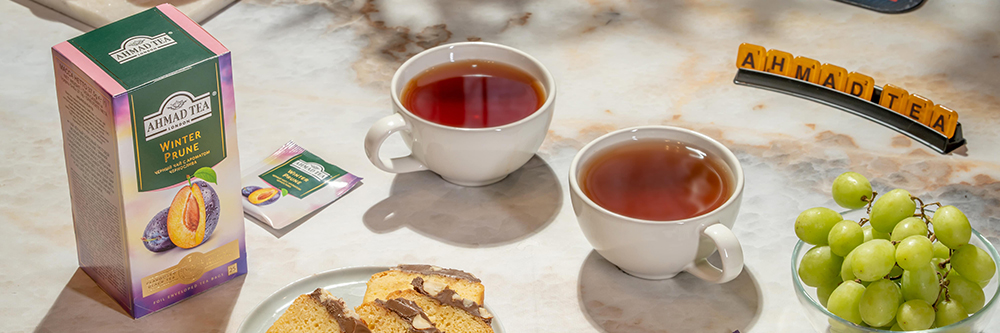 Простой рецепт холодного чая с Winter Prune Ahmad Tea